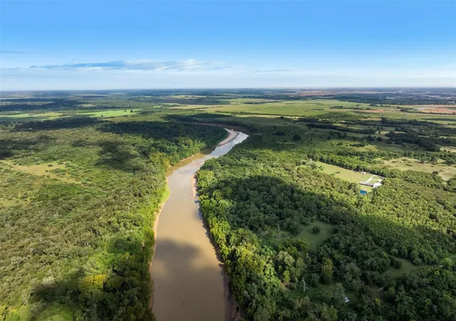 Photo 2 of Land for sale at 1007 Evans Rd, Rosenberg, TX 77471 | MLS# 96066362 | Listing updated on 2026-09-17