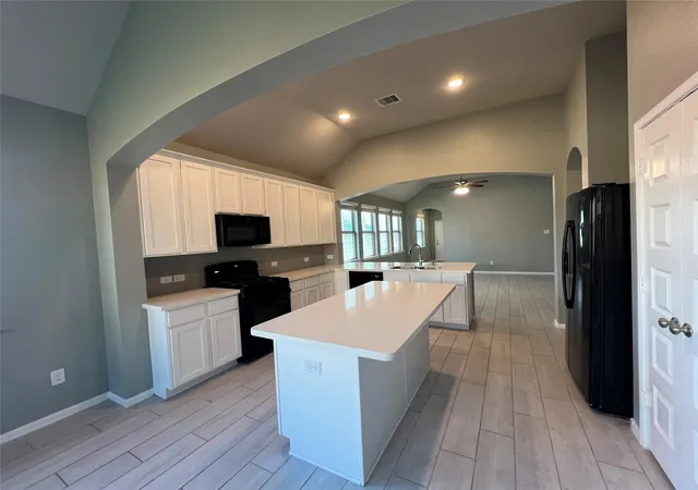 Photo 4 of Single family home for sale at 1131 Bluebonnet Trl, Bellville, TX 77418 | MLS# 75790282 | Listing updated on 2026-09-11