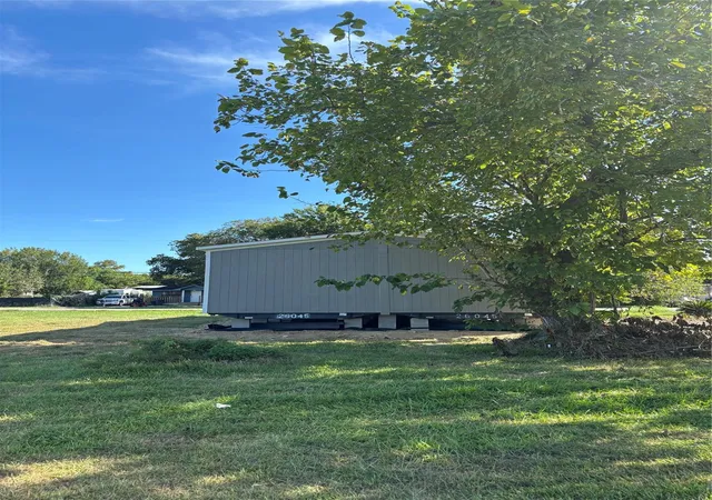 Photo 4 of Single family home for sale at 123 Reuben White Dr, Crosby, TX 77532 | MLS# 25614532 | Listing updated on 2026-09-24