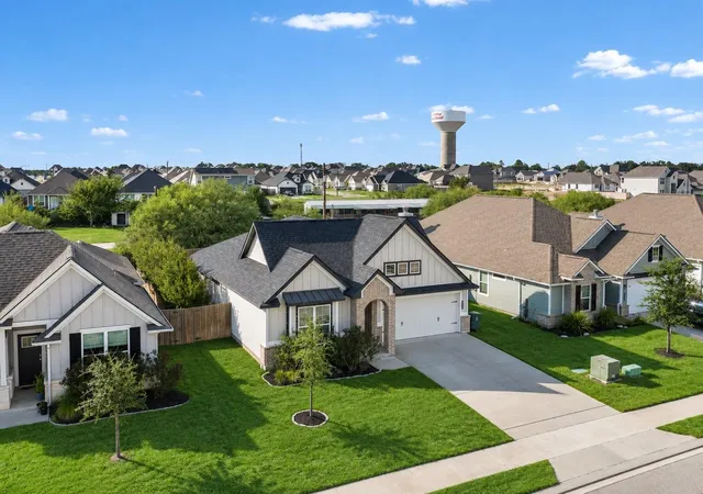 Single family home for sale at 1905 Cambria Dr, Bryan, TX 77802 | MLS# 91351070