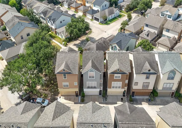Photo 3 of Single family home for sale at 3314 Clearview Cir, Houston, TX 77025 | MLS# 59057413 | Listing updated on 2026-09-06