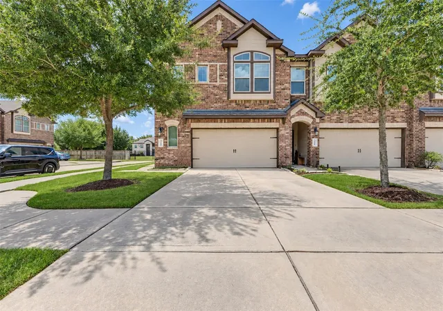 Photo 2 of Townhouse for sale at 3418 Rainflower Springs Ln, Rosenberg, TX 77471 | MLS# 12181294 | Listing updated on 2026-09-10