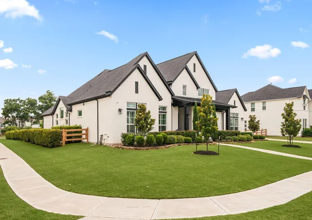 Photo 3 of Single family home for sale at 29660 Fulshear Lake Tr, Richmond, TX 77406 | MLS# 65139809 | Listing updated on 2026-09-12