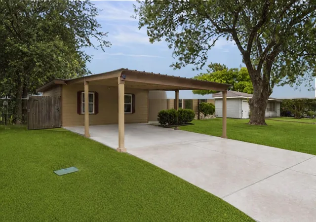 Photo 2 of Single family home for sale at 1426 15th Avenue N, Texas City, TX 77590 | MLS# 58180732 | Listing updated on 2026-10-07