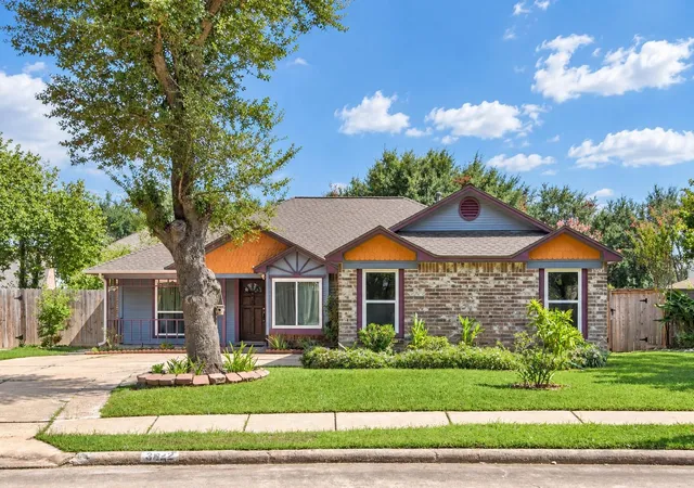 Photo 2 of Single family home for sale at 3822 Carya Cir, Sugar Land, TX 77479 | MLS# 48451421 | Listing updated on 2026-09-20