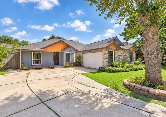 Photo 4 of Single family home for sale at 3822 Carya Cir, Sugar Land, TX 77479 | MLS# 48451421 | Listing updated on 2026-09-20