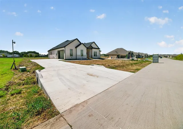 Photo 3 of Single family home for sale at 2821 Canvas Back Dr, Greenville, TX 75402 | MLS# 6621033 | Listing updated on 2026-09-27
