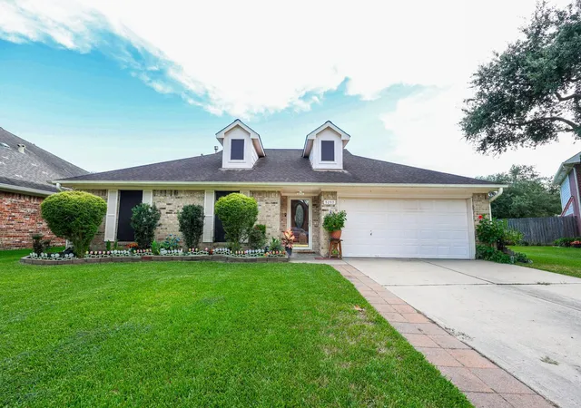 Photo 4 of Single family home for sale at 5233 Ridgecrest Dr, La Porte, TX 77571 | MLS# 42630211 | Listing updated on 2026-09-09