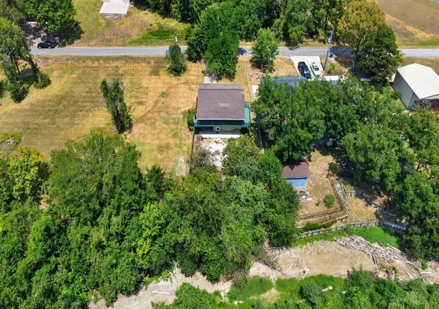 Photo 3 of Single family home for sale at 190 White Oak Cir, Pointblank, TX 77364 | MLS# 6183145 | Listing updated on 2026-09-01