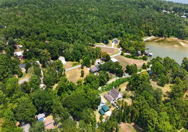 Photo 3 of Single family home for sale at 190 White Oak Cir, Pointblank, TX 77364 | MLS# 6183145 | Listing updated on 2026-09-01