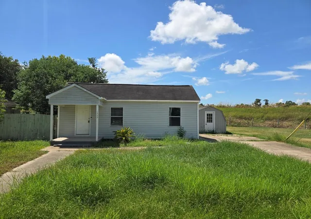 Photo 2 of Single family home for sale at 1523 N Ave F, Freeport, TX 77541 | MLS# 4797871 | Listing updated on 2026-09-08