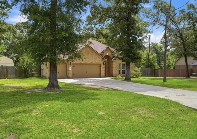 Photo 2 of Single family home for sale at 9217 Silver Back Trl, Conroe, TX 77303 | MLS# 10969958 | Listing updated on 2026-09-03