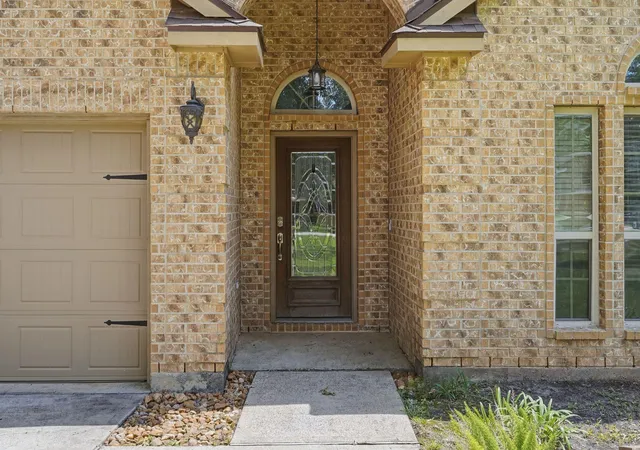 Photo 4 of Single family home for sale at 9217 Silver Back Trl, Conroe, TX 77303 | MLS# 10969958 | Listing updated on 2026-09-03