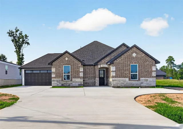 Photo 1 of Single family home for sale at 1022 Exotic Pine Dr, Huffman, TX 77336 | MLS# 46289150 | Listing updated on 2026-09-19