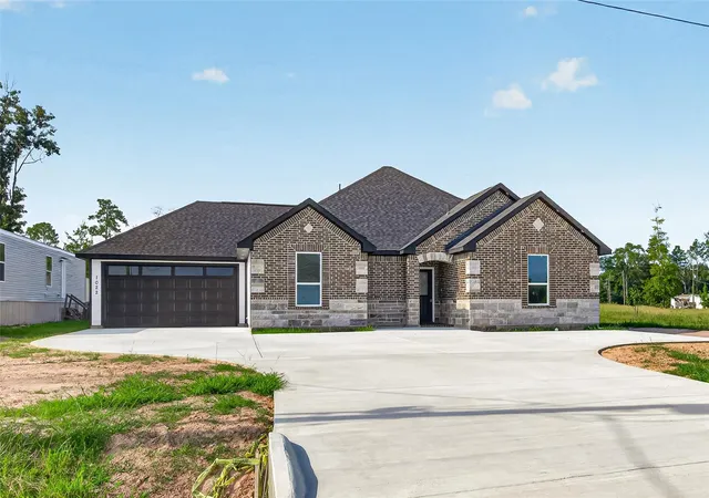 Photo 3 of Single family home for sale at 1022 Exotic Pine Dr, Huffman, TX 77336 | MLS# 46289150 | Listing updated on 2026-09-19