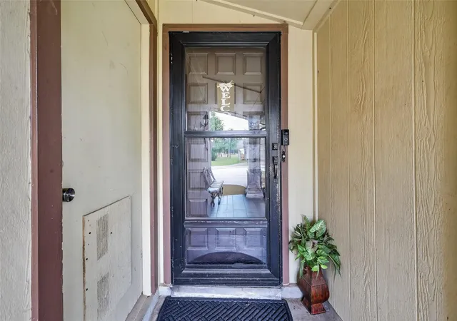Photo 4 of Single family home for sale at 3914 Coltwood Dr, Spring, TX 77388 | MLS# 73092094 | Listing updated on 2026-09-02