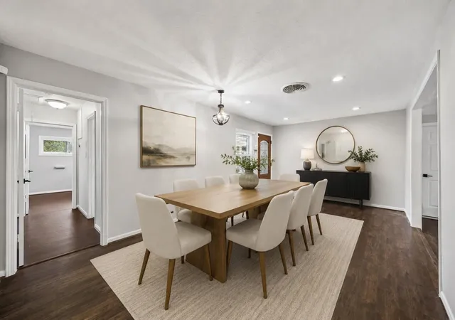 Photo 3 of Single family home for sale at 2214 Saxon Dr, Houston, TX 77018 | MLS# 13445363 | Listing updated on 2026-09-22
