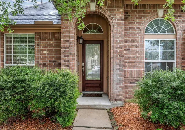 Photo 2 of Single family home for sale at 4902 Beech Fern Dr, Richmond, TX 77407 | MLS# 40759437 | Listing updated on 2026-09-03