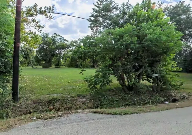 Photo 4 of Land for sale at 803 W Archer Rd, Baytown, TX 77521 | MLS# 15831883 | Listing updated on 2026-09-22