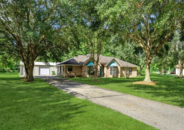 Photo 1 of Sale Pending at 330 Brown Rd, Dayton, TX 77535 | MLS# 17134278 | Listing updated on 2026-10-04