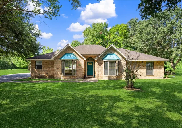 Photo 2 of Sale Pending at 330 Brown Rd, Dayton, TX 77535 | MLS# 17134278 | Listing updated on 2026-10-04