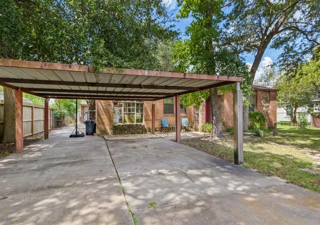 Single family home for sale at 3908 Terry St, Santa Fe, TX 77517 | MLS# 37060290