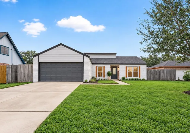 Photo 1 of Single family home for sale at 13110 Naples Ln, Stafford, TX 77477 | MLS# 67465703 | Listing updated on 2026-09-17