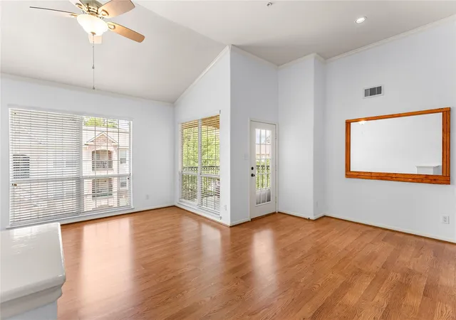 Photo 3 of Condo for sale at 6607 Lake Woodlands Dr #431, The Woodlands, TX 77382 | MLS# 83793557 | Listing updated on 2026-10-05