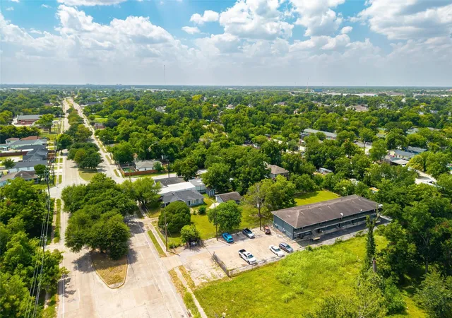 Photo 3 of Multi family home for sale at 4613 Cavalcade St #10, Houston, TX 77026 | MLS# 55200975 | Listing updated on 2026-09-02