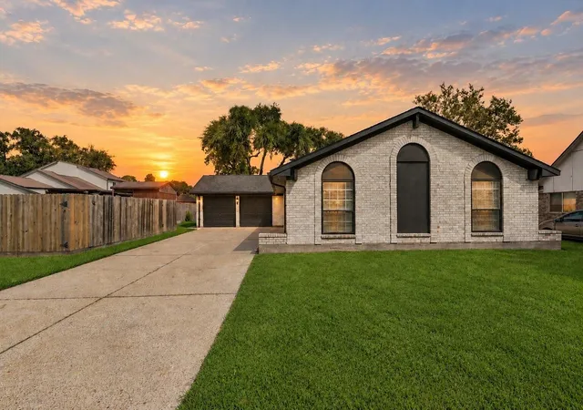 Photo 1 of Single family home for sale at 5003 Colombia Dr, Pasadena, TX 77505 | MLS# 53939377 | Listing updated on 2026-10-04
