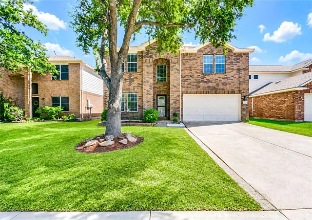 Photo 1 of Single family home for sale at 1723 Manor Dr, Baytown, TX 77521 | MLS# 35960666 | Listing updated on 2026-09-03