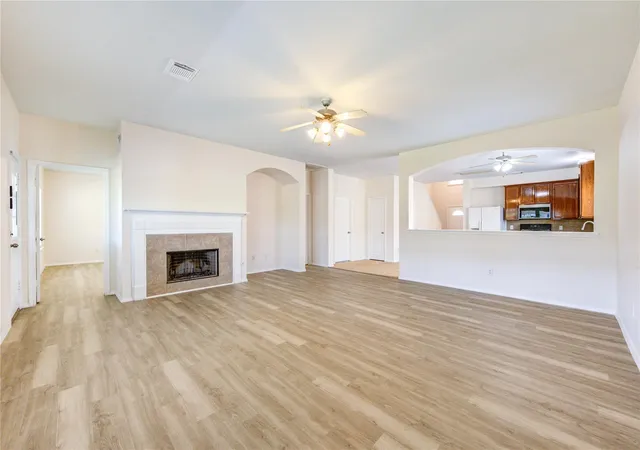 Photo 4 of Single family home for sale at 1723 Manor Dr, Baytown, TX 77521 | MLS# 35960666 | Listing updated on 2026-09-03