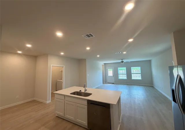 Photo 3 of Single family home for sale at 2606 Rose Quartz Dr, Texas City, TX 77591 | MLS# 41299381 | Listing updated on 2026-10-06