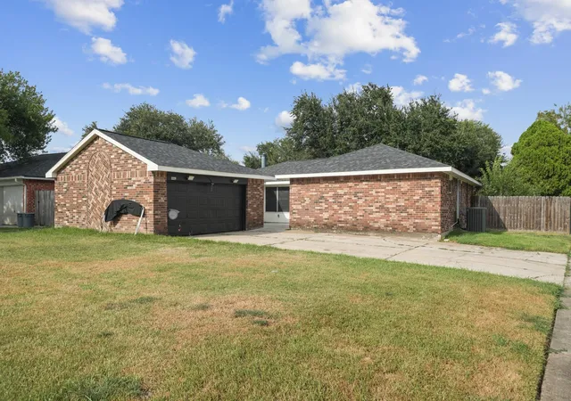 Photo 1 of Single family home for sale at 10119 Stonemont Rd, La Porte, TX 77571 | MLS# 35256594 | Listing updated on 2026-09-04