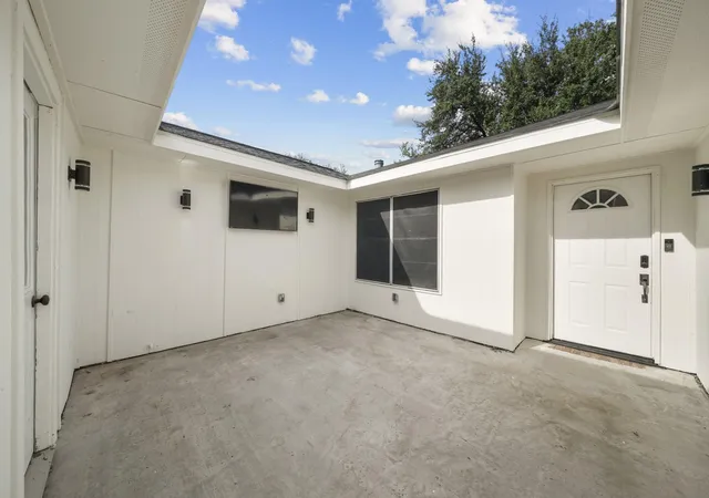Photo 2 of Single family home for sale at 10119 Stonemont Rd, La Porte, TX 77571 | MLS# 35256594 | Listing updated on 2026-09-04