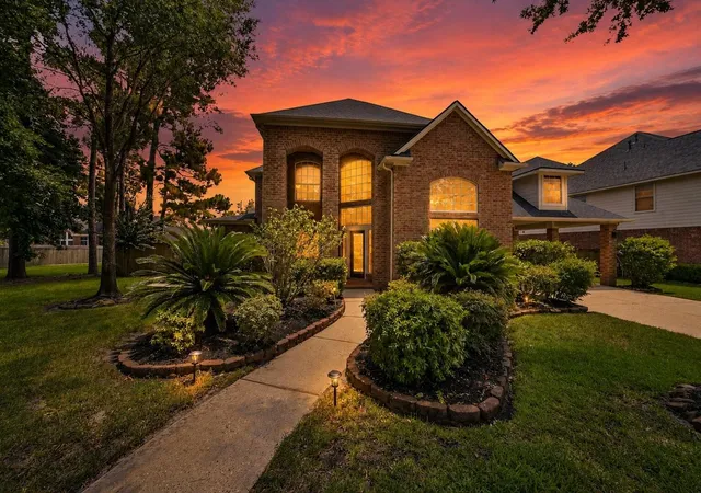 Photo 2 of Single family home for sale at 18303 Enchanted Rock Trl, Humble, TX 77346 | MLS# 50218219 | Listing updated on 2026-09-08