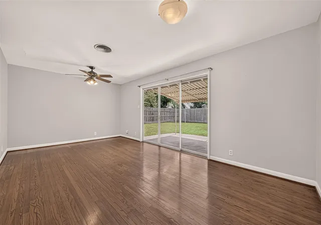Photo 1 of Single family home for sale at 4749 Redstart St, Houston, TX 77035 | MLS# 91374975 | Listing updated on 2026-09-24