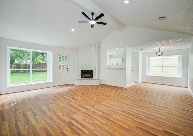 Photo 3 of Sale Pending at 24127 Spring Towne Dr, Spring, TX 77373 | MLS# 86163254 | Listing updated on 2026-10-10