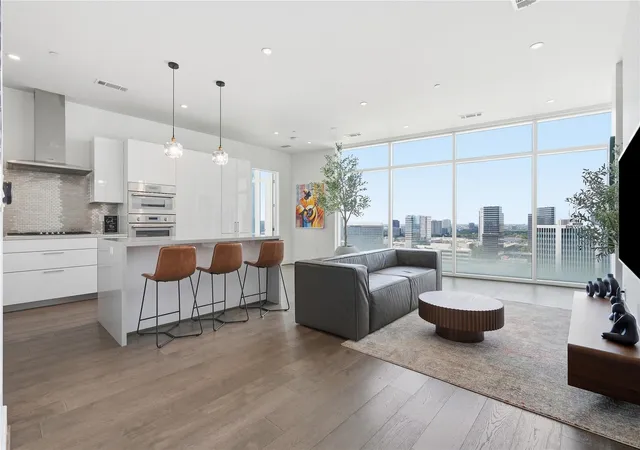 Photo 1 of Condo for sale at 4521 San Felipe St #1904, Houston, TX 77027 | MLS# 57627026 | Listing updated on 2026-09-24