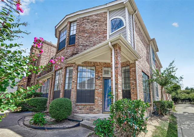 Photo 4 of Townhouse for sale at 8888 Benning Dr #204, Houston, TX 77031 | MLS# 92621772 | Listing updated on 2026-09-15