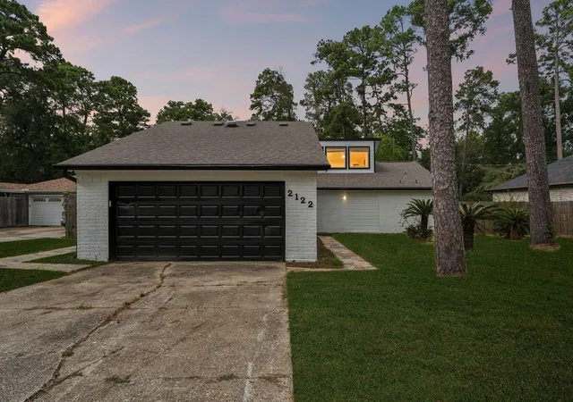 Photo 2 of Sale Pending at 2122 Papoose Trl, Crosby, TX 77532 | MLS# 10295820 | Listing updated on 2026-10-04