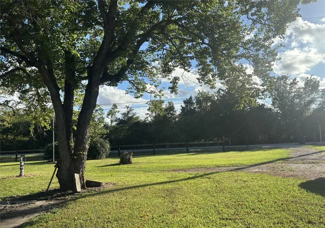 Photo 2 of Land for sale at 7823 Highland Rd, Santa Fe, TX 77517 | MLS# 52895016 | Listing updated on 2026-10-05