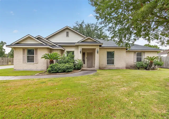 Photo 1 of Sale Pending at 18206 Kings Row, Houston, TX 77058 | MLS# 11304538 | Listing updated on 2026-09-08