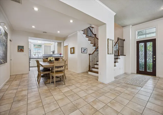 Photo 3 of Single family home for sale at 5108 Aspen St, Bellaire, TX 77401 | MLS# 85883515 | Listing updated on 2026-09-19