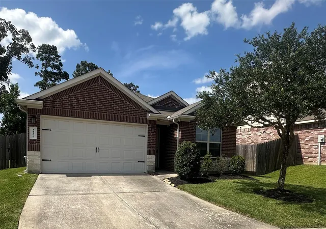Single family home for sale at 14106 Locke Point Ct, Conroe, TX 77384 | MLS# 19381929
