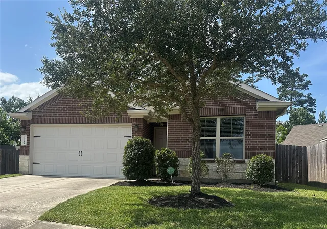 Photo 2 of Single family home for sale at 14106 Locke Point Ct, Conroe, TX 77384 | MLS# 19381929 | Listing updated on 2026-09-11