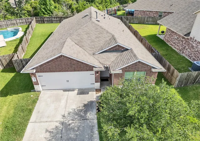 Photo 2 of Single family home for sale at 14106 Locke Point Ct, Conroe, TX 77384 | MLS# 19381929 | Listing updated on 2026-09-11
