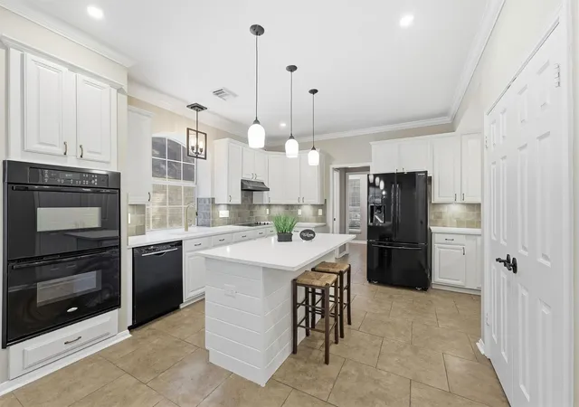 Photo 3 of Sale Pending at 4307 Brk Shadow Dr, Kingwood, TX 77345 | MLS# 95741236 | Listing updated on 2026-10-04