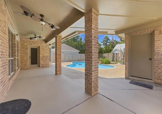 Photo 4 of Sale Pending at 4307 Brk Shadow Dr, Kingwood, TX 77345 | MLS# 95741236 | Listing updated on 2026-10-04