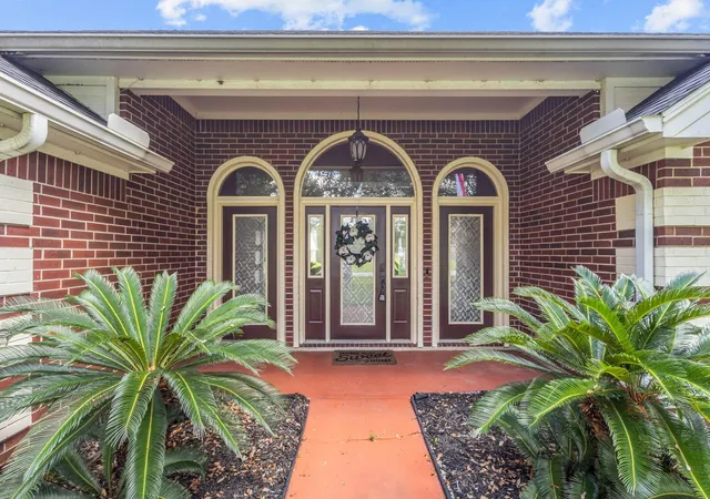 Photo 3 of Single family home for sale at 1100 Dawnwood, Orange, TX 77632 | MLS# 42618309 | Listing updated on 2026-09-21